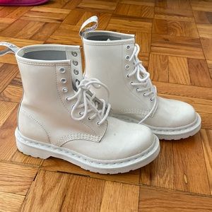 WHITE DR MARTINS GREAT CONDITION